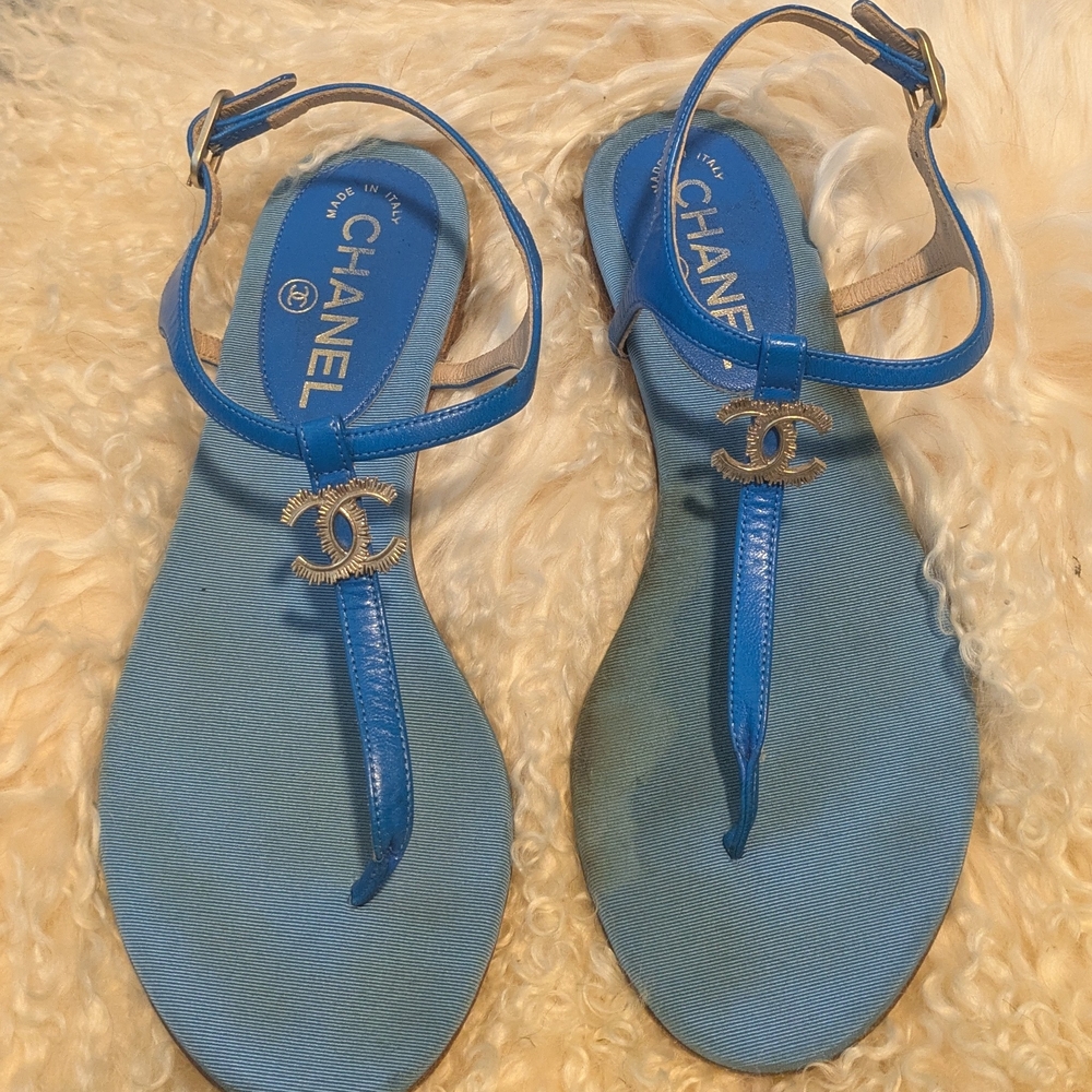 Lambskin Chanel CC Logo Thong Sandals 36C Light Blue
